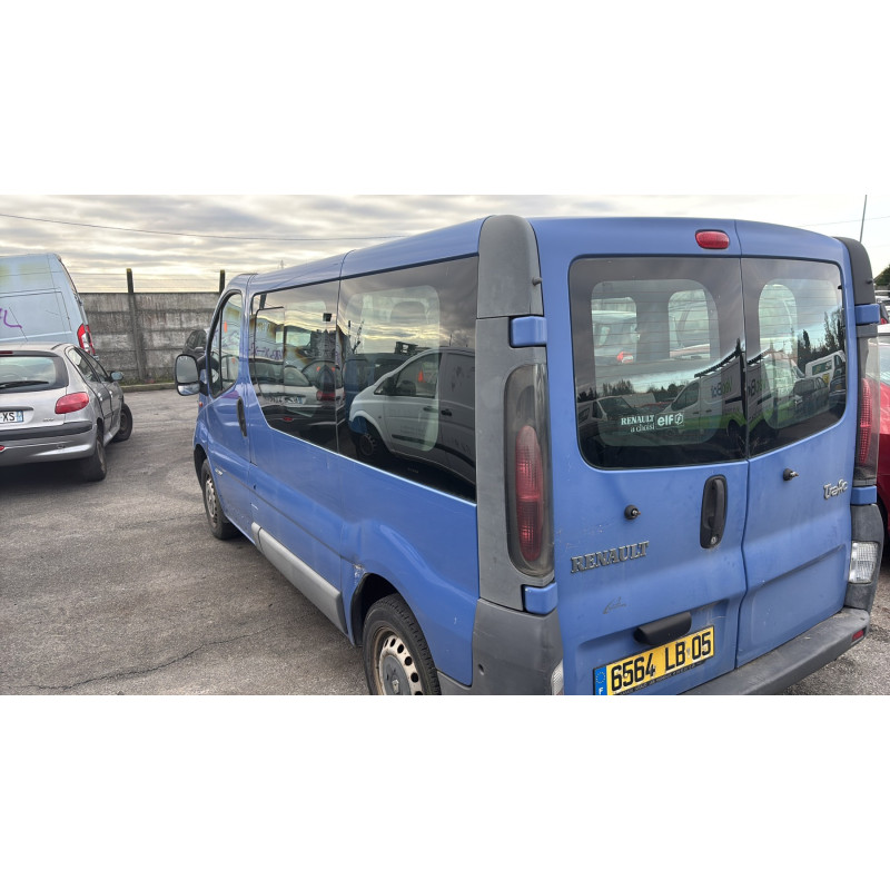 Crosse arriere droit RENAULT TRAFIC 2 Photo n°7