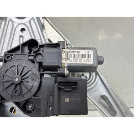 Leve vitre electrique avant droit RENAULT MEGANE 3 Photo n°1