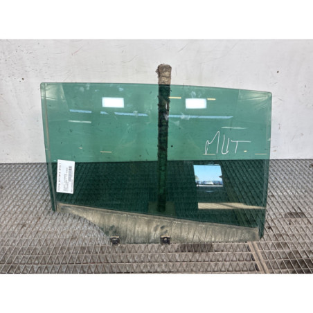 Vitre arriere droit PEUGEOT 3008 1