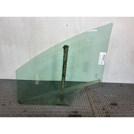 Vitre avant droit PEUGEOT 3008 1