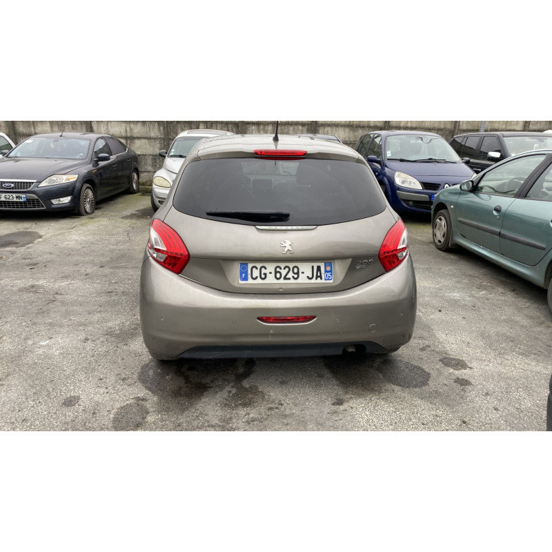 Anti brouillard gauche (feux) PEUGEOT 208 1 Photo n°8