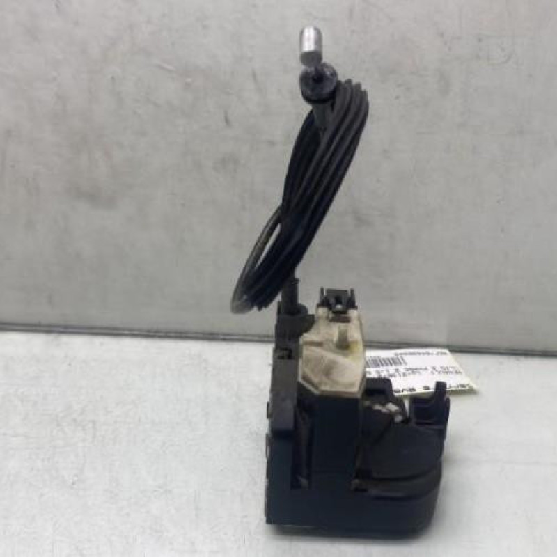 Serrure avant droit RENAULT CLIO 2 Photo n°4