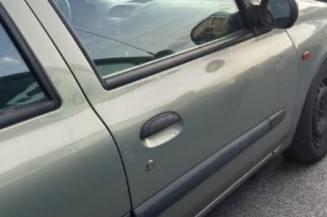 Serrure avant droit RENAULT CLIO 2