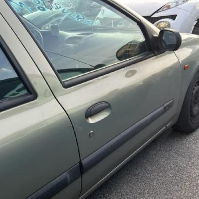 Serrure avant droit RENAULT CLIO 2 Photo n°13