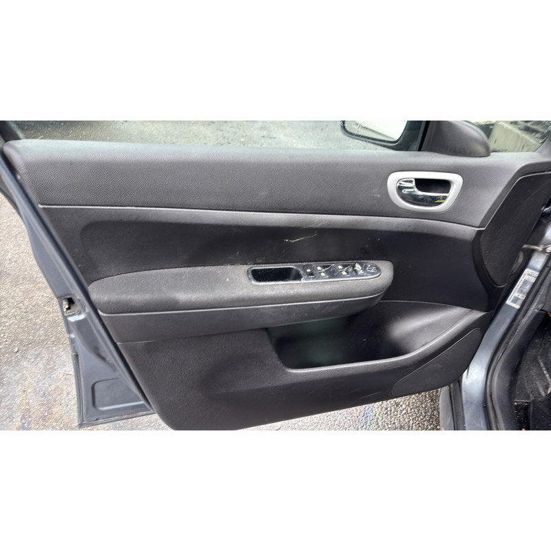 Pretensionneur de ceinture avant droit PEUGEOT 307 Photo n°13