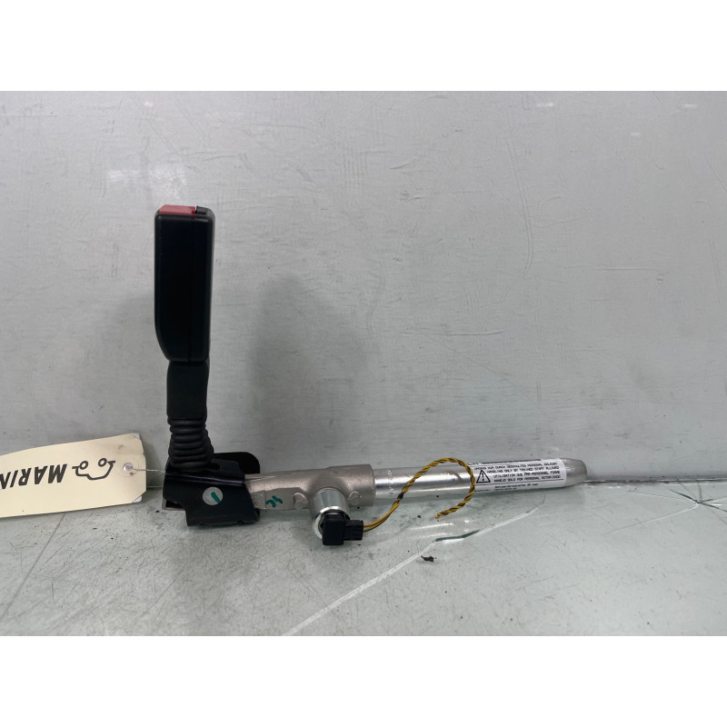 Pretensionneur de ceinture arriere gauche BMW SERIE 3 E90 Photo n°2