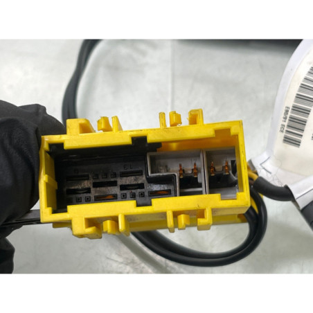Pretensionneur de ceinture avant droit BMW SERIE 3 E90