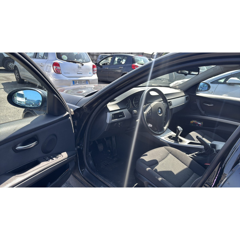 Pretensionneur de ceinture avant droit BMW SERIE 3 E90 Photo n°15