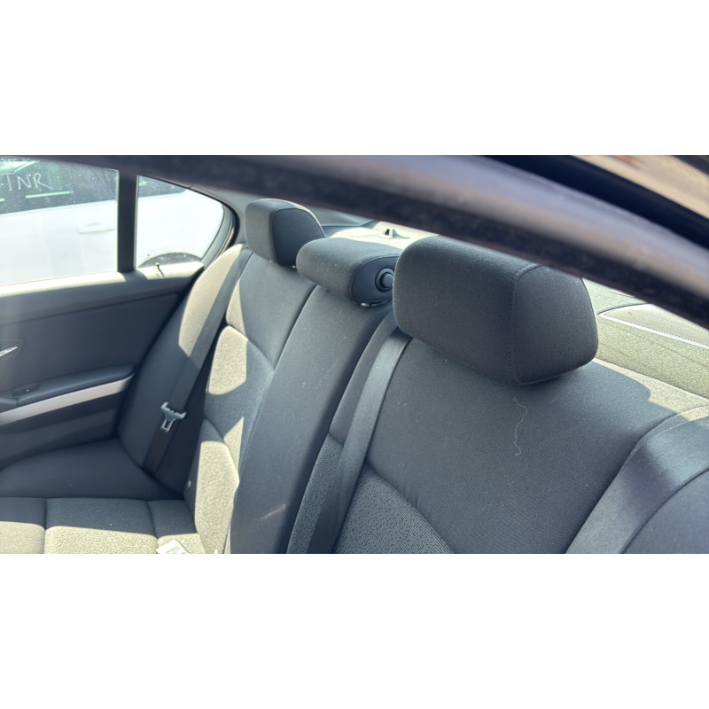 Pretensionneur de ceinture avant droit BMW SERIE 3 E90 Photo n°17