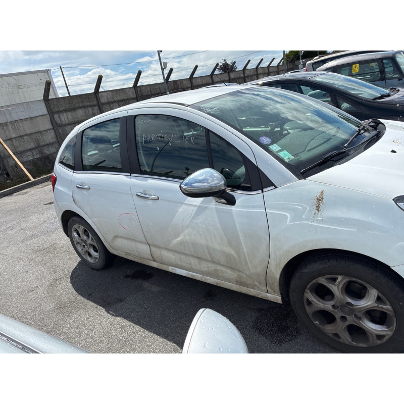 Pare choc arriere CITROEN C3 2 Photo n°11
