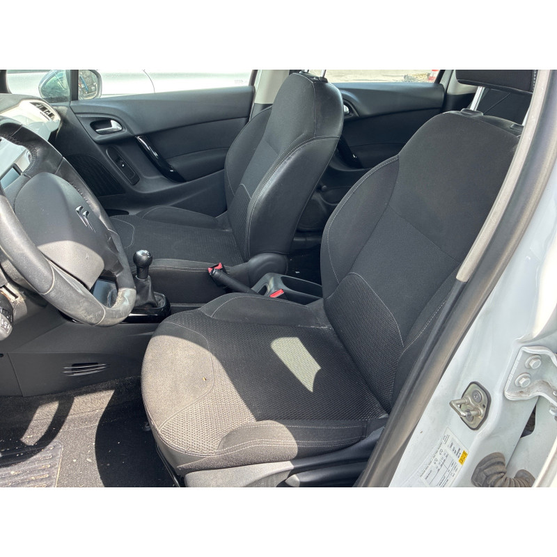 Pare choc arriere CITROEN C3 2 Photo n°14