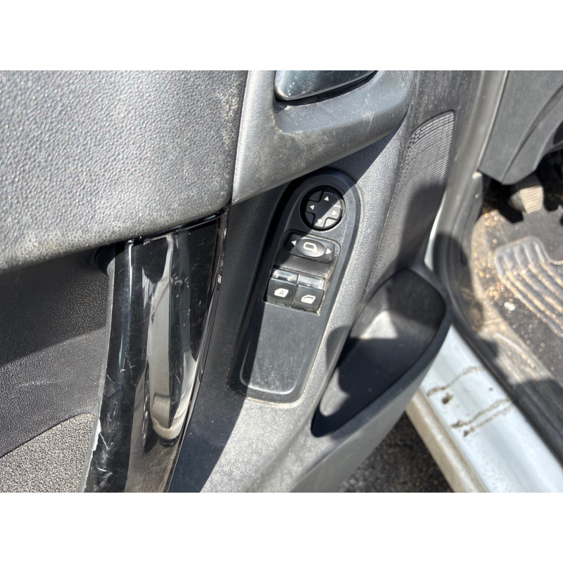 Pare choc arriere CITROEN C3 2 Photo n°16