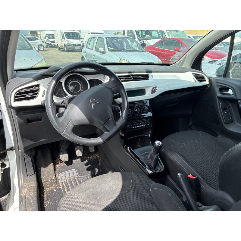 Pare choc arriere CITROEN C3 2 Photo n°17