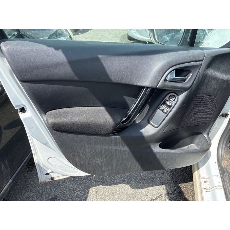 Pare choc arriere CITROEN C3 2 Photo n°18