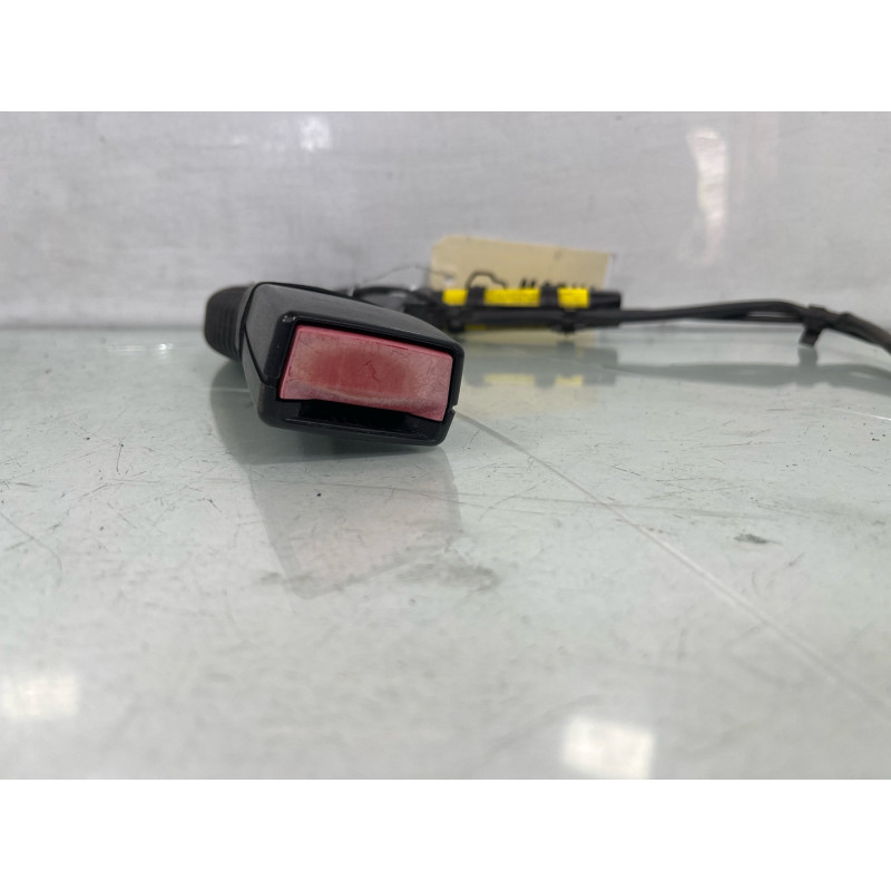 Pretensionneur de ceinture avant droit BMW X3 E83 Photo n°4