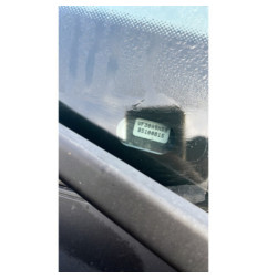 Pretensionneur de ceinture avant droit PEUGEOT 5008 1