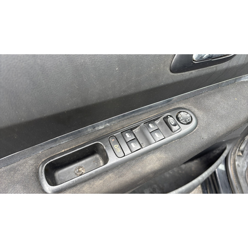 Pretensionneur de ceinture avant droit PEUGEOT 5008 1 Photo n°14