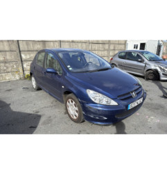 Attache ceinture avant gauche PEUGEOT 307
