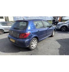 Attache ceinture avant gauche PEUGEOT 307