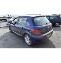Attache ceinture avant gauche PEUGEOT 307