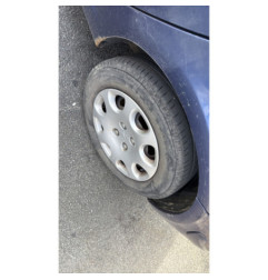 Attache ceinture avant gauche PEUGEOT 307
