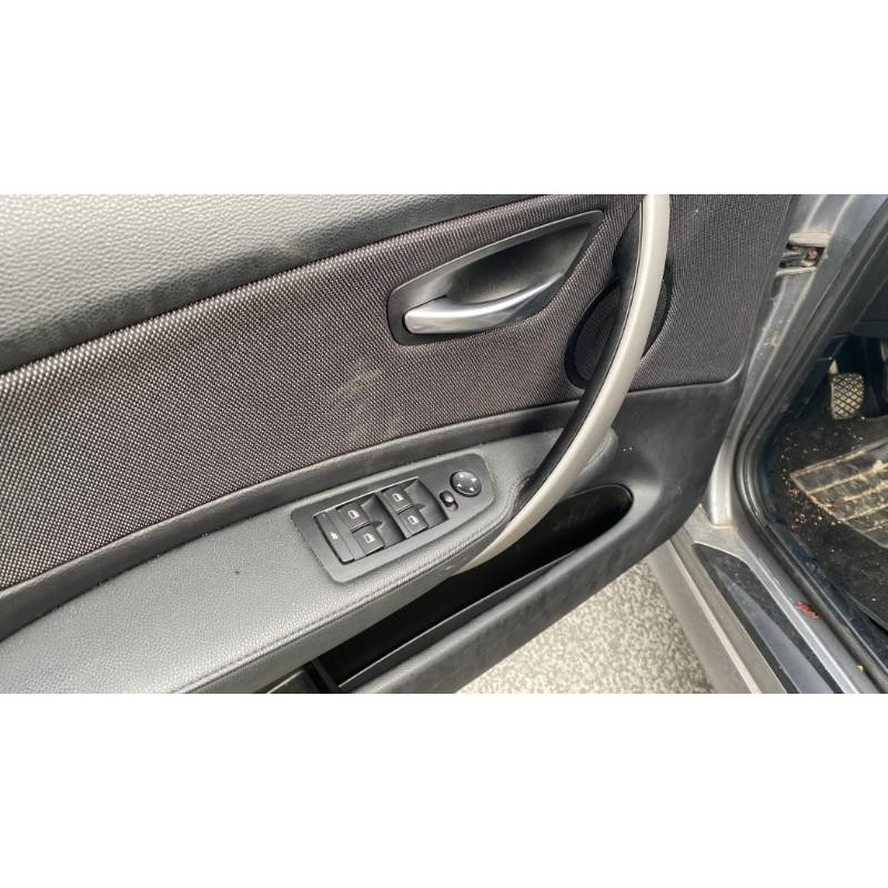Pretensionneur de ceinture avant droit BMW SERIE 1 E87 Photo n°15