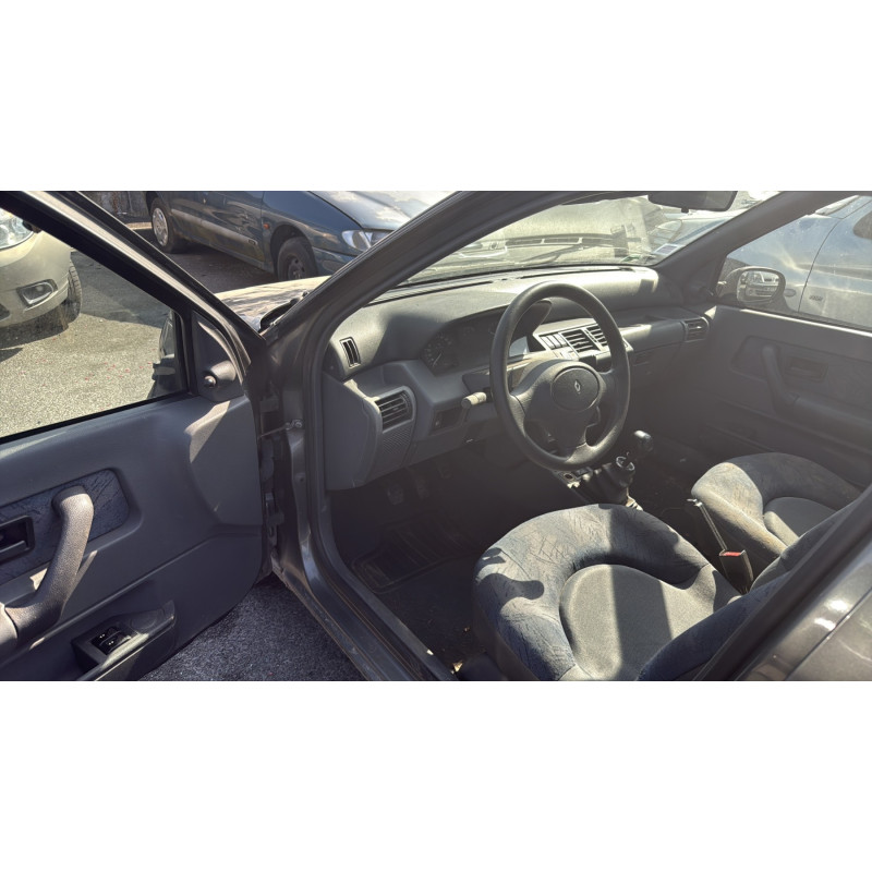 Compteur RENAULT CLIO 1 Photo n°18