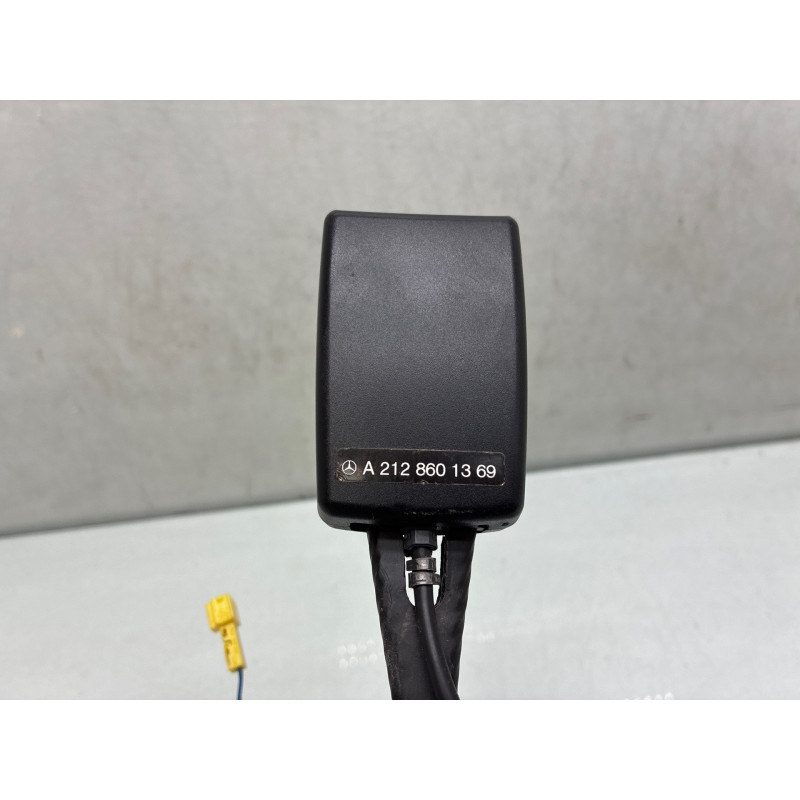 Attache ceinture avant droit MERCEDES CLASSE E 212 Photo n°1