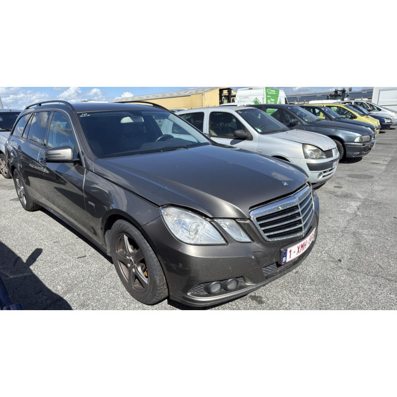 Attache ceinture avant gauche MERCEDES CLASSE E 212 Photo n°4