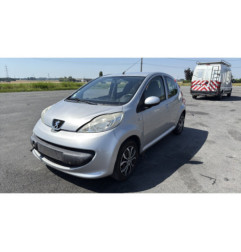 Pretensionneur de ceinture avant gauche PEUGEOT 107