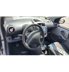 Pretensionneur de ceinture avant gauche PEUGEOT 107