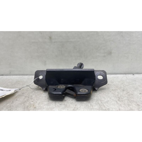 Serrure de coffre PEUGEOT 106
