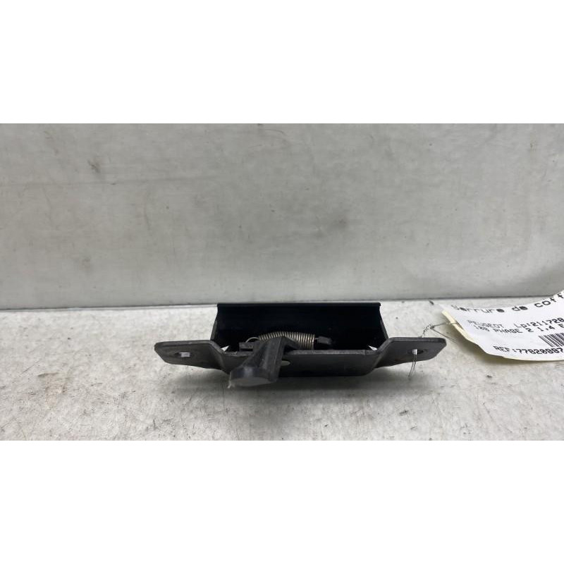 Serrure de coffre PEUGEOT 106 Photo n°4