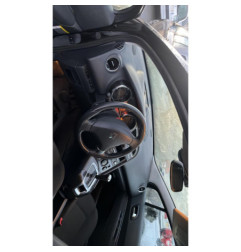 Pretensionneur de ceinture avant droit PEUGEOT 5008 1