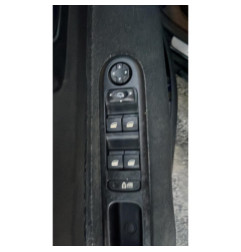 Pretensionneur de ceinture avant droit PEUGEOT 5008 1