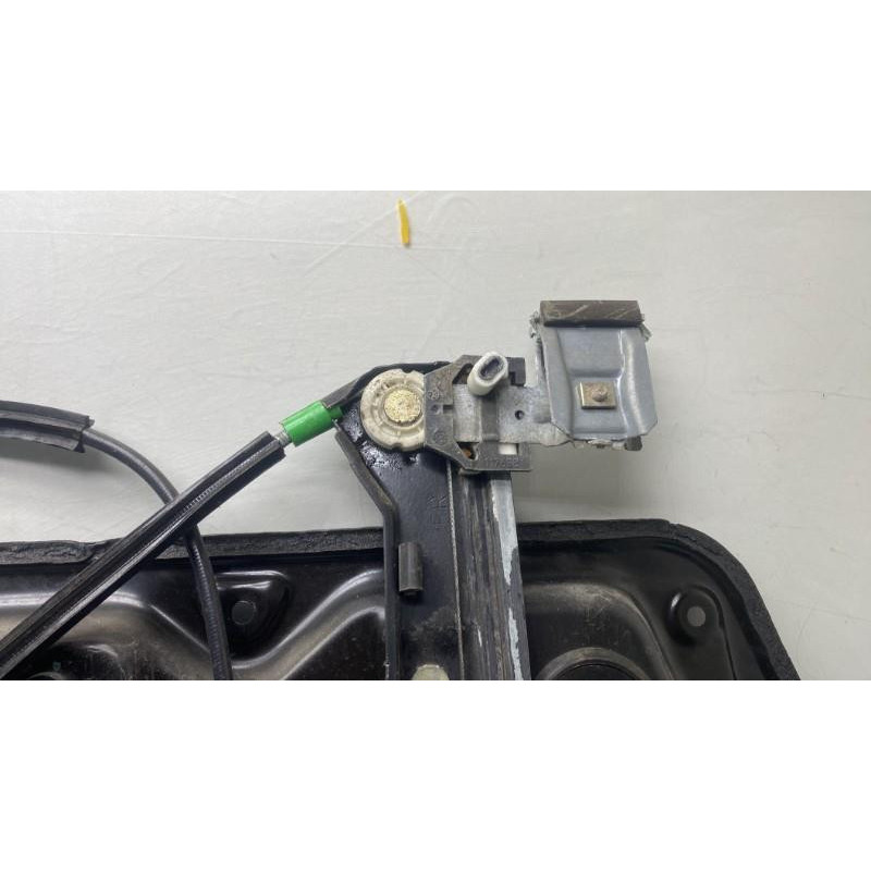 Leve vitre electrique avant droit VOLKSWAGEN NEW BEETLE 1 Photo n°6
