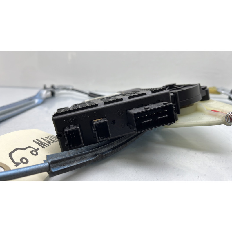 Leve vitre electrique avant gauche CITROEN C4 PICASSO 1 Photo n°3