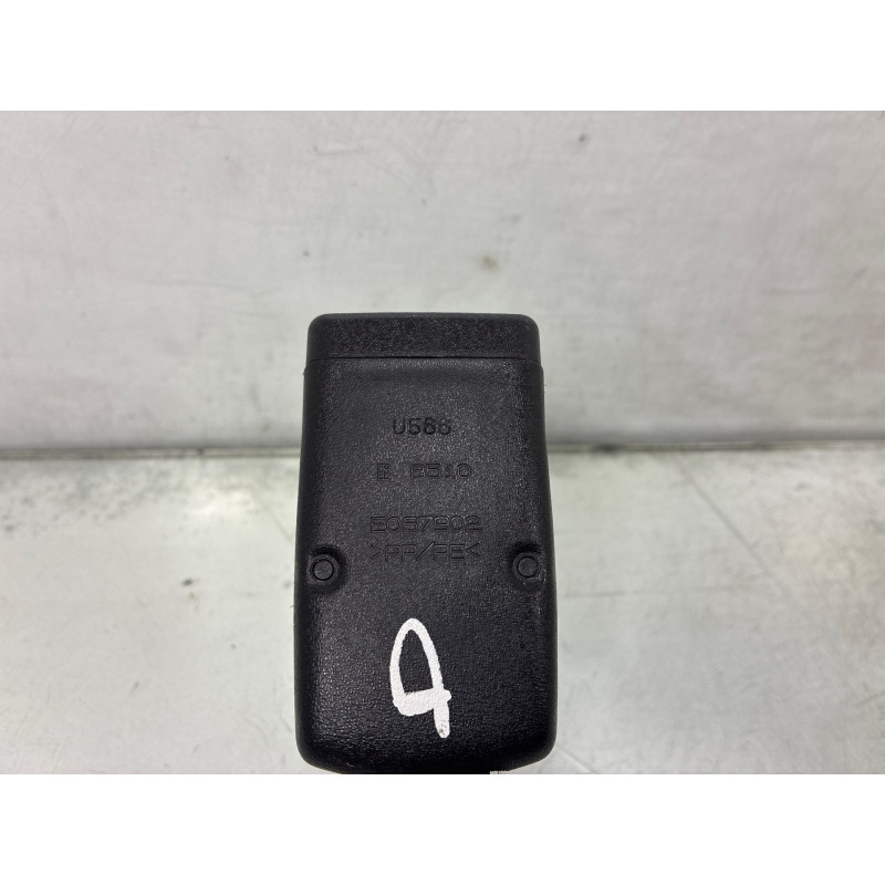 Attache ceinture avant droit DAIHATSU SIRION 2 Photo n°4