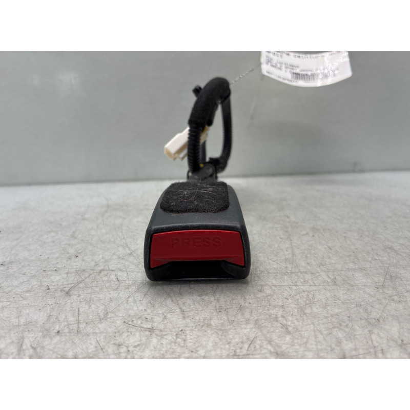 Attache ceinture avant droit KIA CEE-D 2 SPORT WAGON Photo n°1