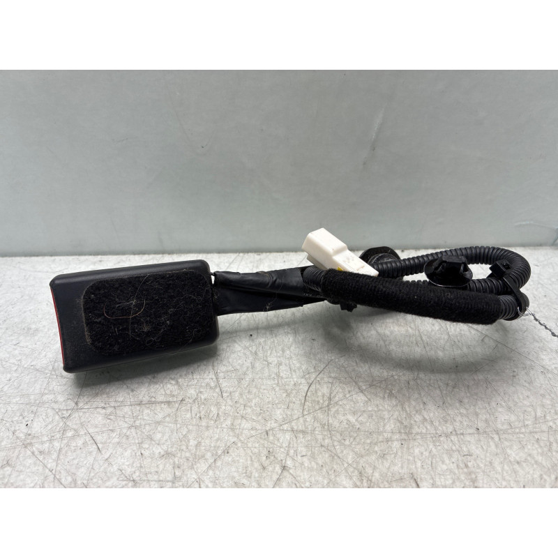 Attache ceinture avant droit KIA CEE-D 2 SPORT WAGON Photo n°5