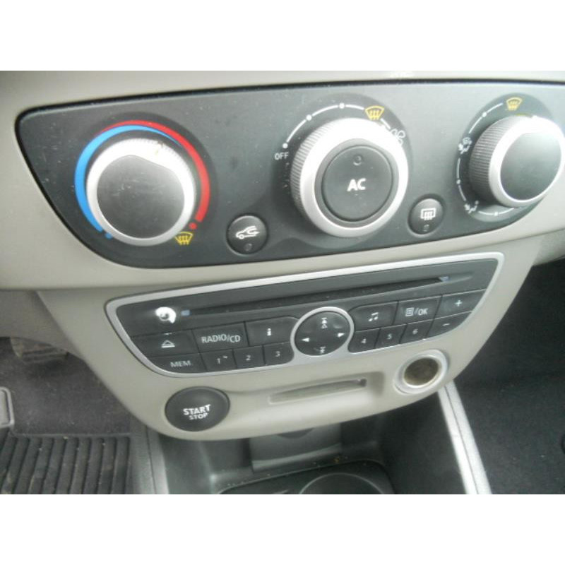 Poignee interieur arriere gauche RENAULT MEGANE 3 Photo n°11