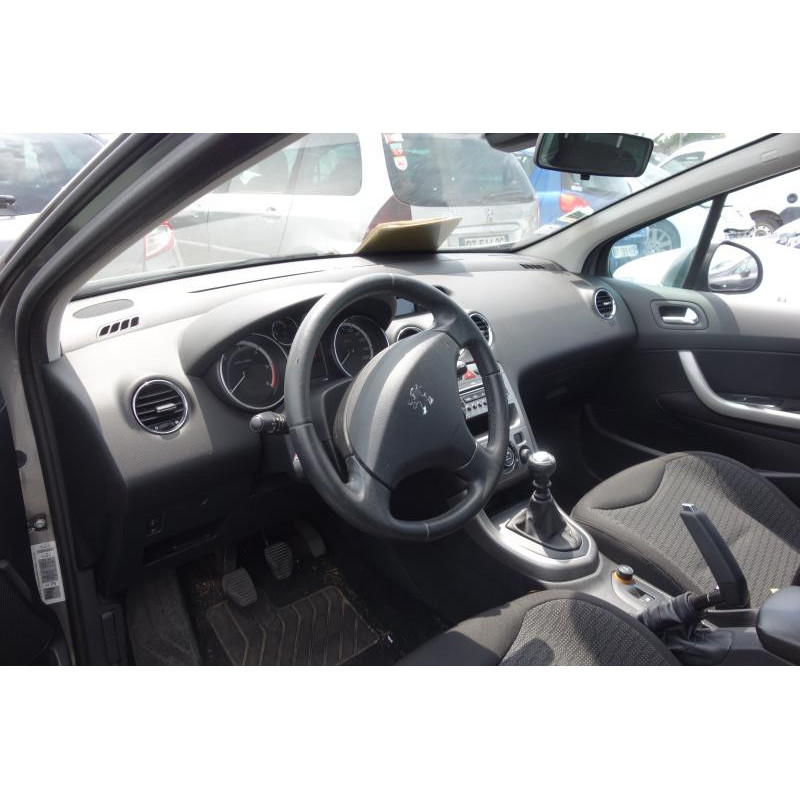 Pretensionneur de ceinture avant droit PEUGEOT 308 1 SW Photo n°10