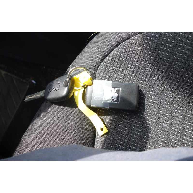 Pretensionneur de ceinture avant droit PEUGEOT 308 1 SW Photo n°14