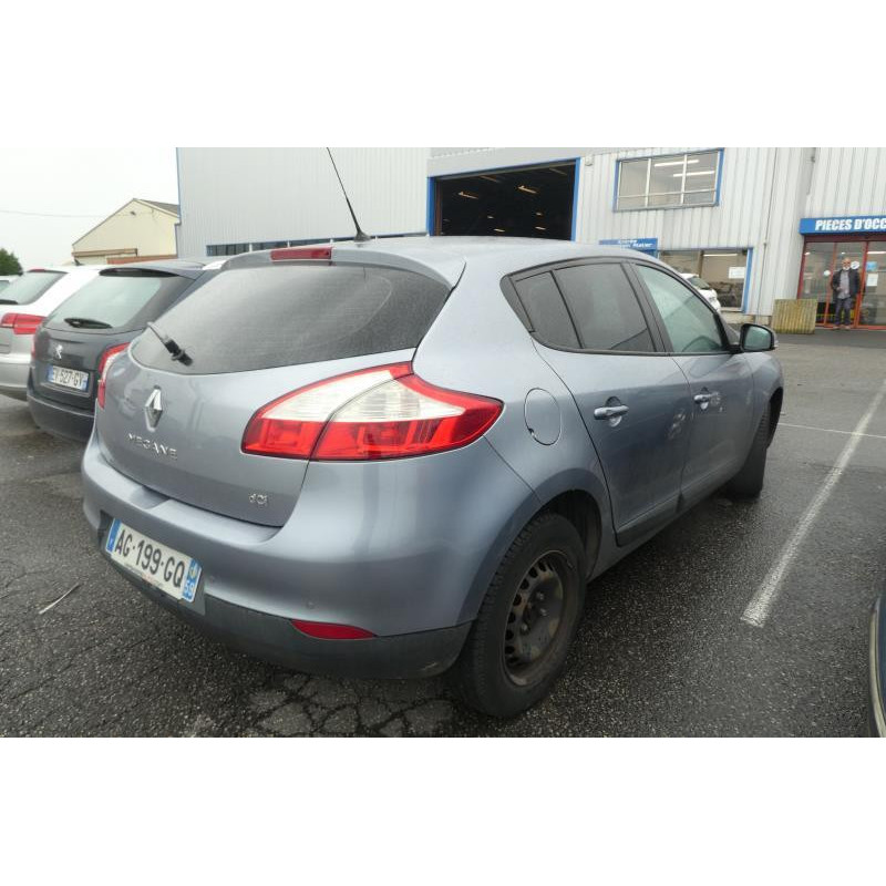 Capot RENAULT MEGANE 3 Photo n°7