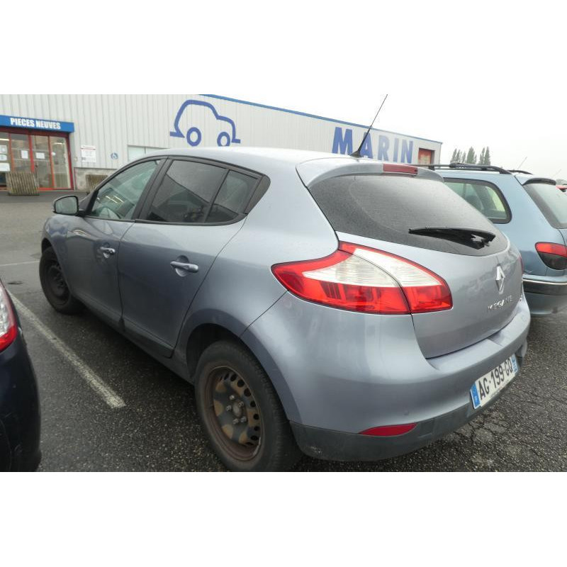 Capot RENAULT MEGANE 3 Photo n°8