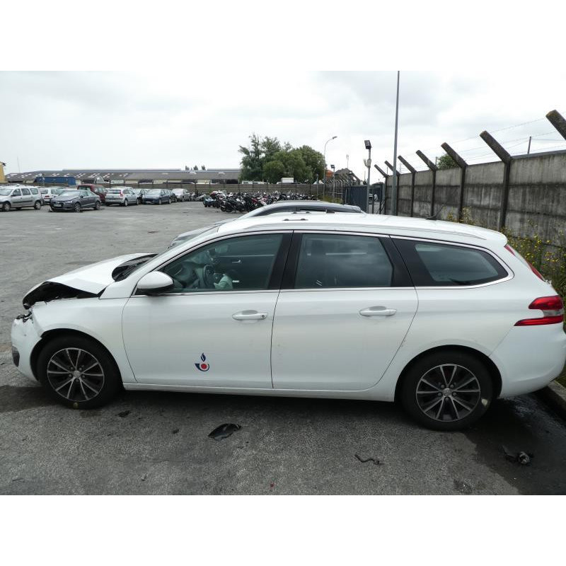 Pivot de moyeu avant gauche PEUGEOT 308 2 SW Photo n°9