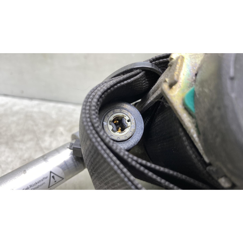 Pretensionneur de ceinture avant gauche MERCEDES CLASSE A 168 Photo n°5