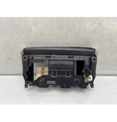 Facade autoradio PEUGEOT 208 1