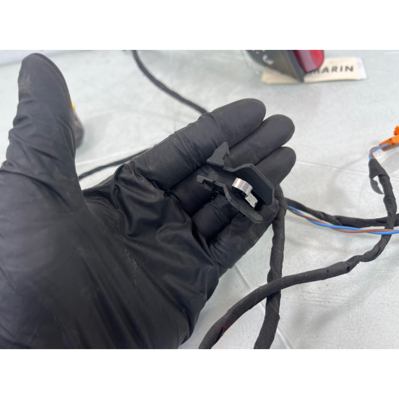 Attache ceinture avant gauche RENAULT GRAND SCENIC 3 Photo n°3