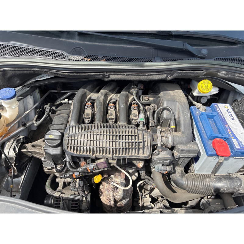 PEUGEOT 2008 1 PHASE 1 1.2 VTI - 12V Photo n°8